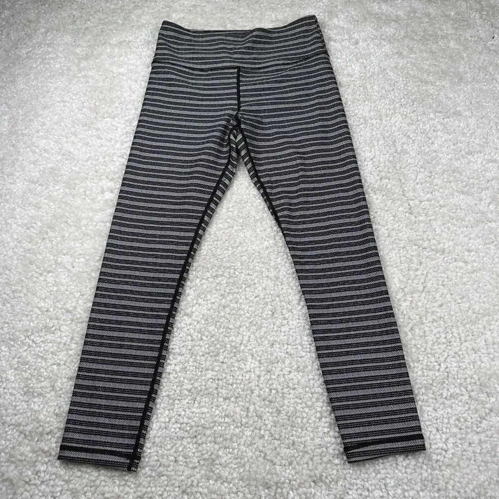 Zyia Active Black White Aztec Adrenaline 7/8 legging